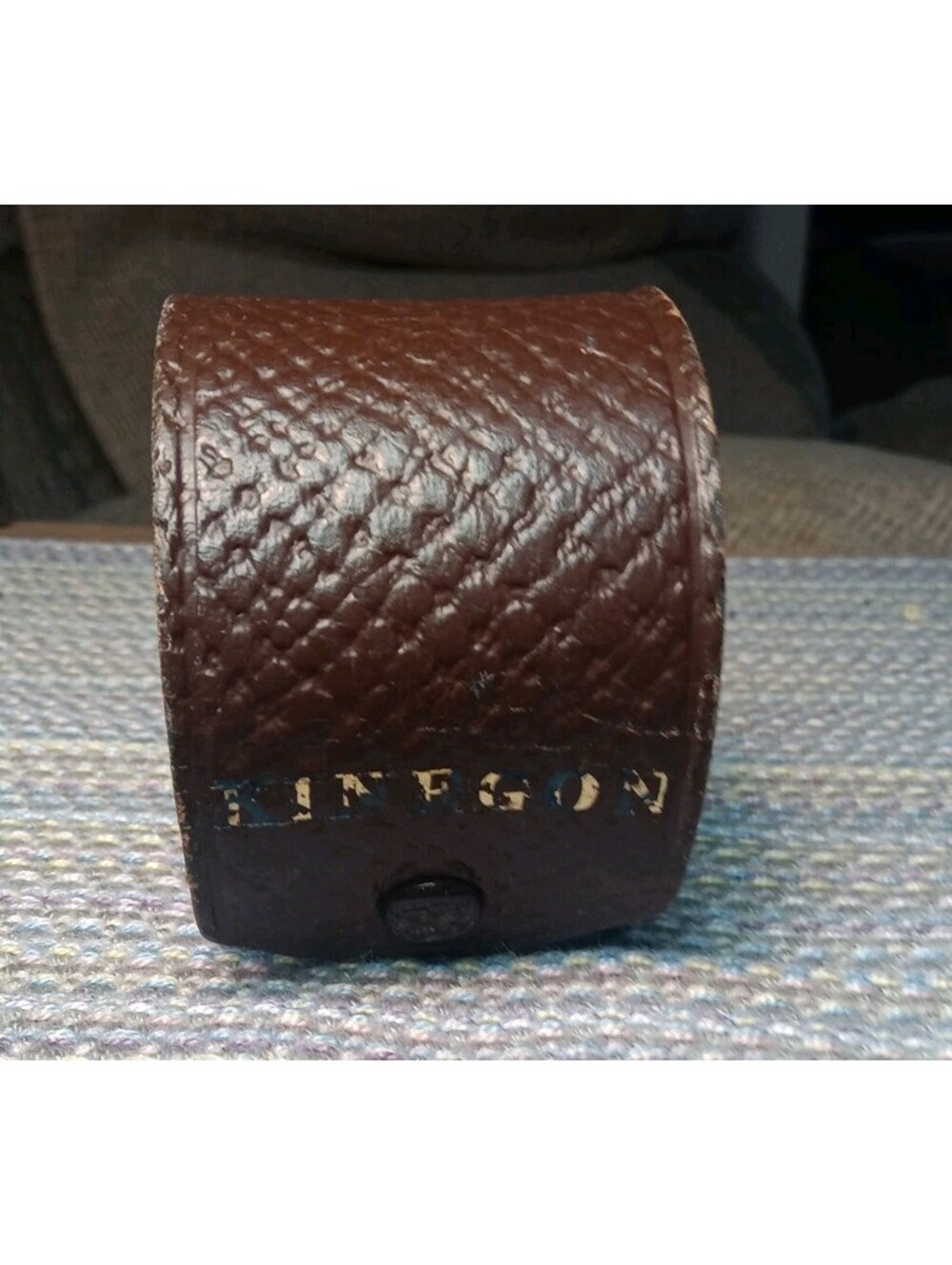 Vintage Kinegon Made in Japan Textured Brown Leather Accessory Case Red Felt